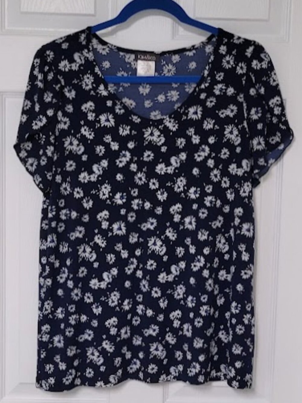 Kim & Co. Navy/wh- Made in Canada-Floral Blouse Top Fits Small or Medium-Stretch